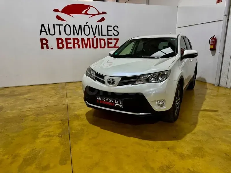 Usado Toyota RAV4 Executive 150 CV (110 kW) 2015 Blanco SUV