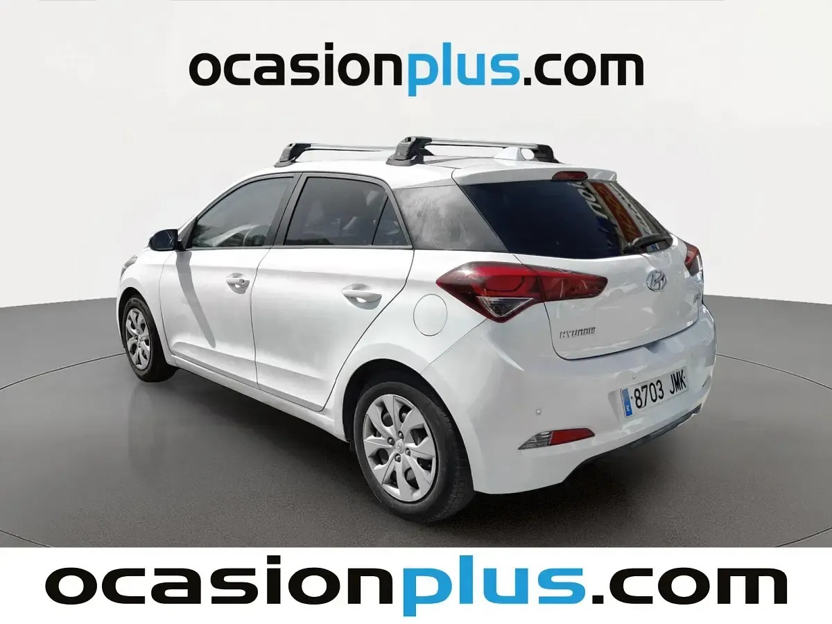 Usado Hyundai i20 84 CV (61 kW) 2016 Blanco Utilitario