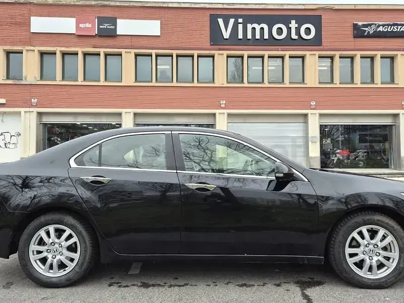 Usado Honda Accord Elegance 150 CV (110 kW) 2009 Negro Berlina