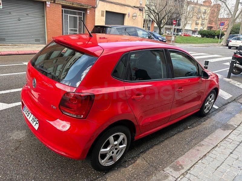 Usado VW Polo Advance 90 CV (66 kW) 2013 Rojo Utilitario