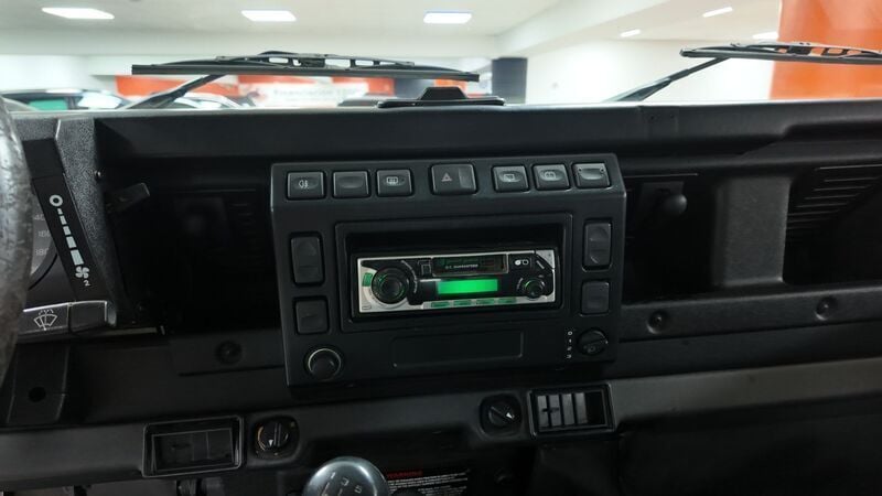 Blanco Usado 2004 Land Rover Defender SE SUV | 30.990 € (Buen precio) - Imagen 1/4