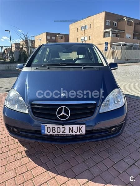 Usado Mercedes A180 Elegance 116 CV (85 kW) 2010 Azul Monovolumen