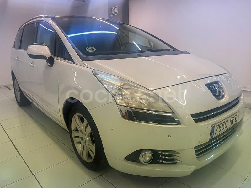 Blanco Usado 2011 Peugeot 5008 Sport Monovolumen | 9500 € (Caro) - Imagen 1/4