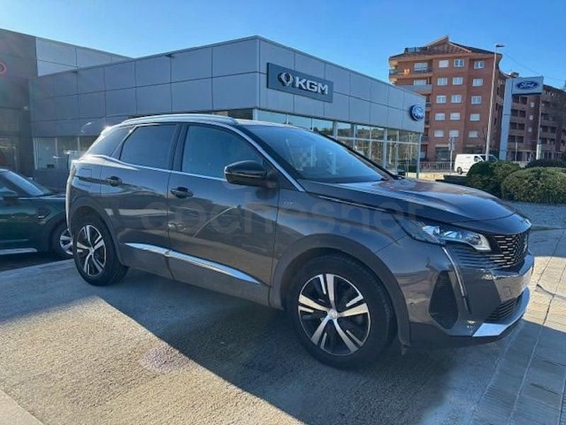 Usado Peugeot 3008 GT 130 CV (95 kW) 2022 Gris / plata SUV