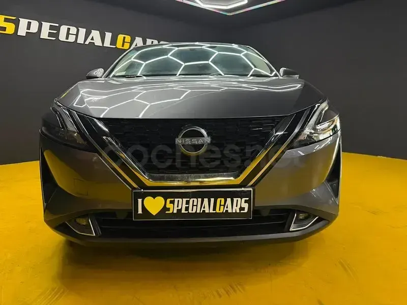 Usado Nissan Qashqai Acenta 140 CV (102 kW) 2023 Gris / plata SUV