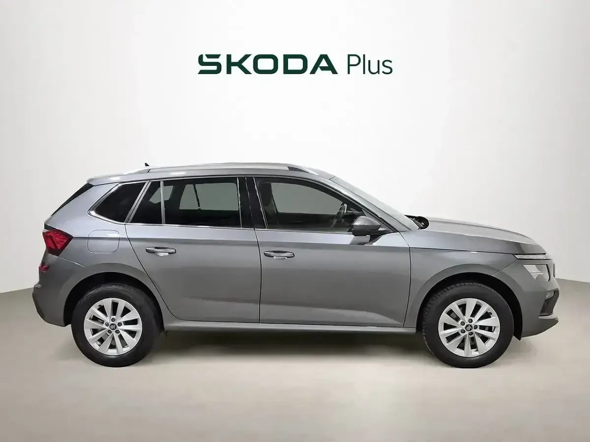 Usado Skoda Kamiq Selection 116 CV (85 kW) 2025 Gris SUV
