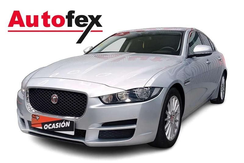 Plateado Usado 2016 Jaguar XE Prestige Berlina | 13.700 € (Un poco caro) - Imagen 1/4