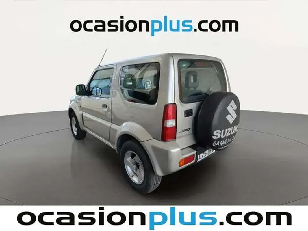 Usado Suzuki Jimny 82 CV (60 kW) 2005 Plateado SUV
