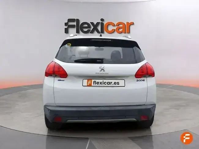 Usado Peugeot 2008 Style 82 CV (60 kW) 2016 Blanco SUV