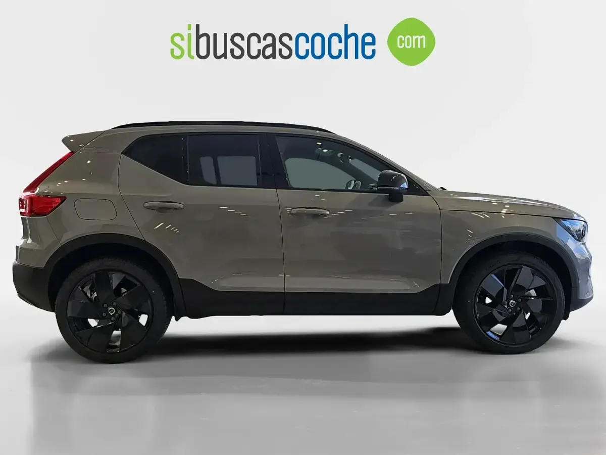 Nuevo Volvo XC40 Plus 163 CV (119 kW) 2026 Gris/plata SUV