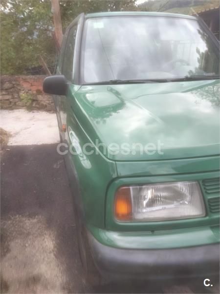 Verde Usado 2000 Suzuki Vitara SUV | 6900 € - Imagen 1/4