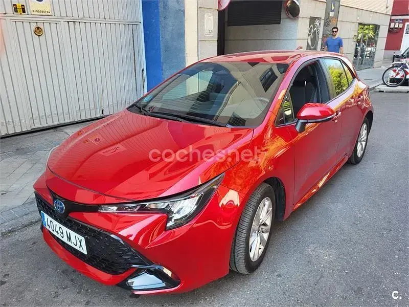 Usado Toyota Corolla Active 140 CV (102 kW) 2023 Granate Berlina