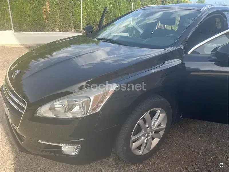 Usado Peugeot 508 SW Active 140 CV (102 kW) 2011 Negro Familiar