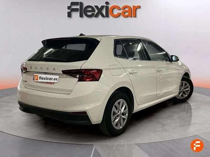 Blanco Usado 2022 Skoda Fabia Style Utilitario | 13.490 € (Buen precio) - Imagen 1/4