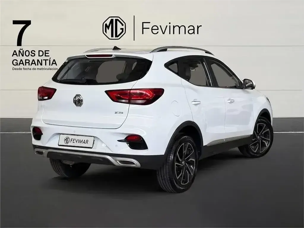 Usado MG ZS Luxury 111 CV (81 kW) 2025 Blanco SUV