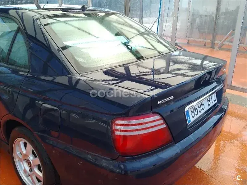 Usado Honda Accord LS 136 CV (100 kW) 2002 Azul Berlina