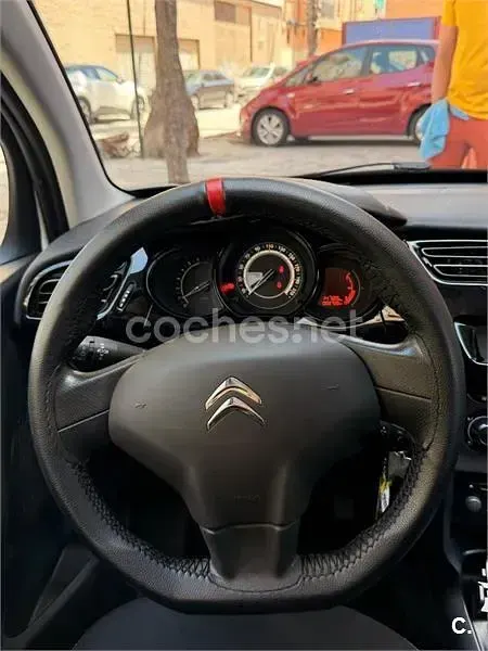 Usado Citroën C3 Attraction 68 CV (50 kW) 2016 Blanco Berlina