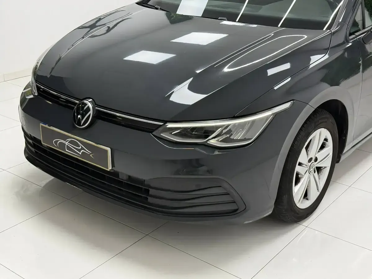 Usado VW Golf VIII 115 CV (84 kW) 2022 Negro