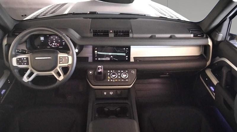 Usado Land Rover Defender SE 249 CV (183 kW) 2023 Hakuba silver SUV