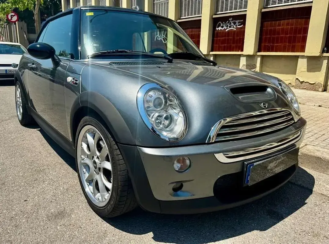 Usado Mini Cooper Cabriolet 170 CV (125 kW) 2005 Gris Descapotable