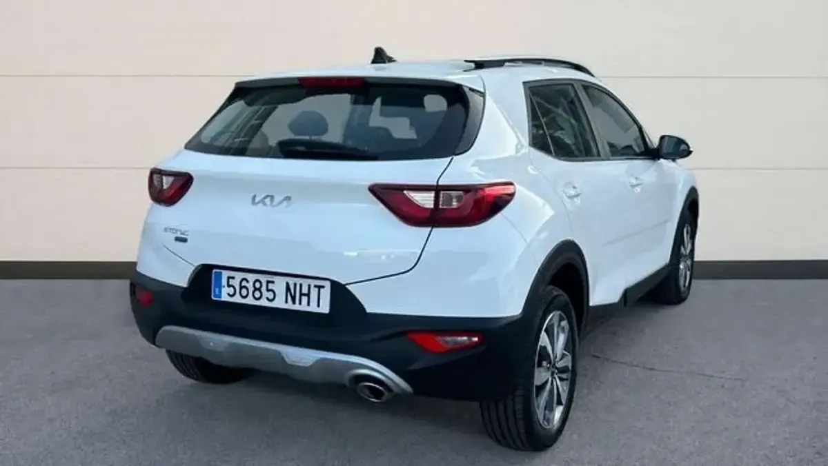 Nuevo Kia Stonic Style 101 CV (74 kW) 2025 Blanco SUV