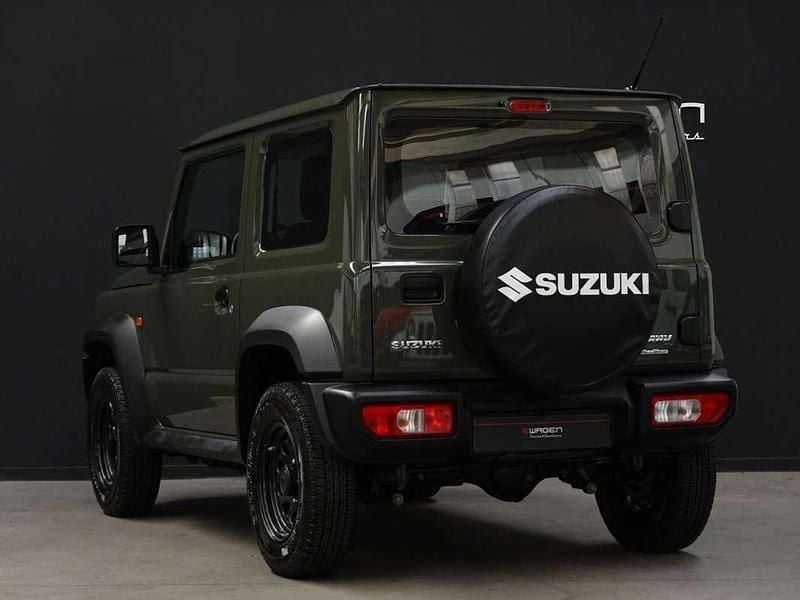 Usado Suzuki Jimny 102 CV (75 kW) 2019 Verde SUV