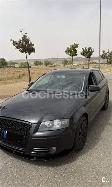 Usado Audi A3 Ambition 105 CV (77 kW) 2006 Negro Utilitario