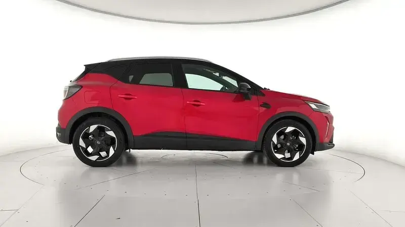 Usado Renault Captur Techno 100 CV (73 kW) 2025 Rojo SUV