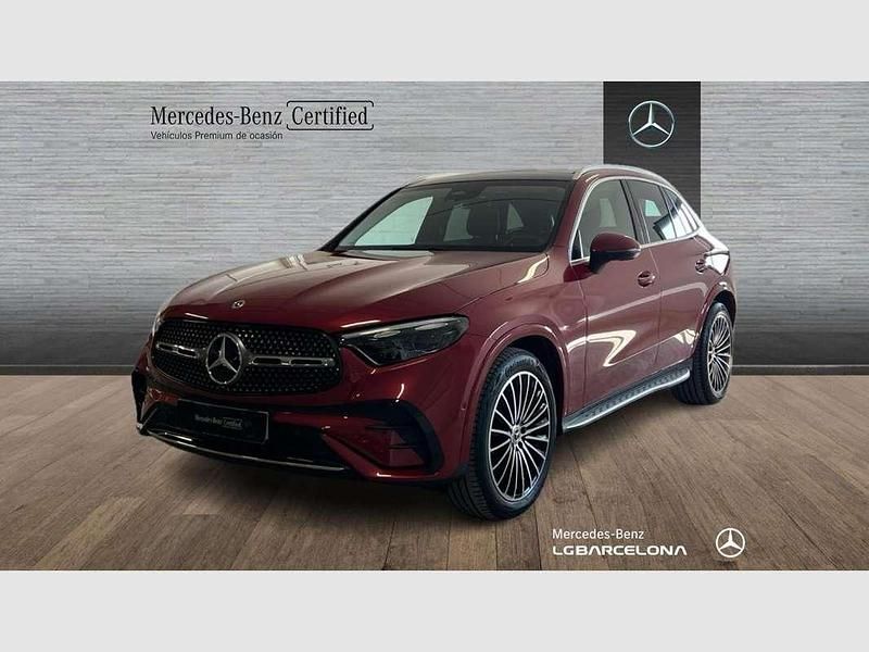 Rojo Usado 2024 Mercedes GLC200 AMG line SUV | 61.900 € - Imagen 1/4