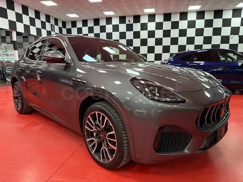 Usado Maserati Grecale GT 300 CV (220 kW) 2022 Gris / plata SUV