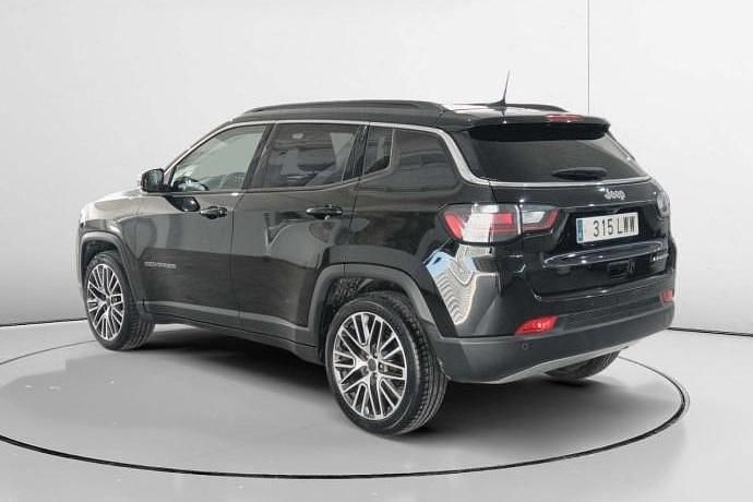 Usado Jeep Compass Limited 132 CV (97 kW) 2022 Negro SUV