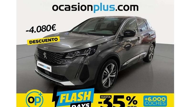 Usado Peugeot 3008 Allure 156 CV (114 kW) 2023 Plateado Monovolumen