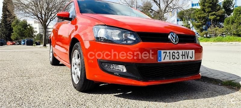 Usado VW Polo Advance 90 CV (66 kW) 2014 Rojo Berlina