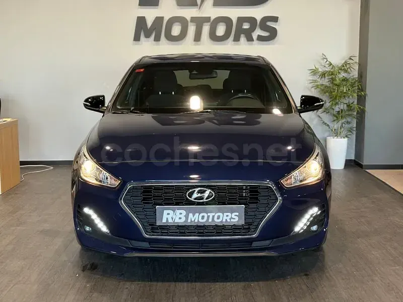 Usado Hyundai i30 GO! 120 CV (88 kW) 2019 Azul Berlina