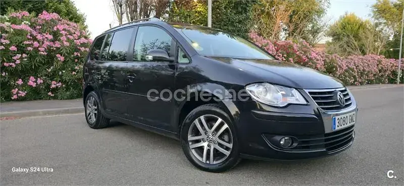 Usado VW Touran Advance 105 CV (77 kW) 2009 Negro Monovolumen