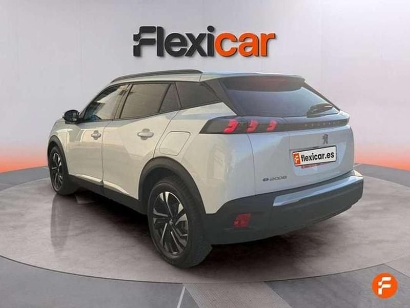 Usado Peugeot e-2008 Allure 100 kW (136 CV) 2020 Blanco SUV