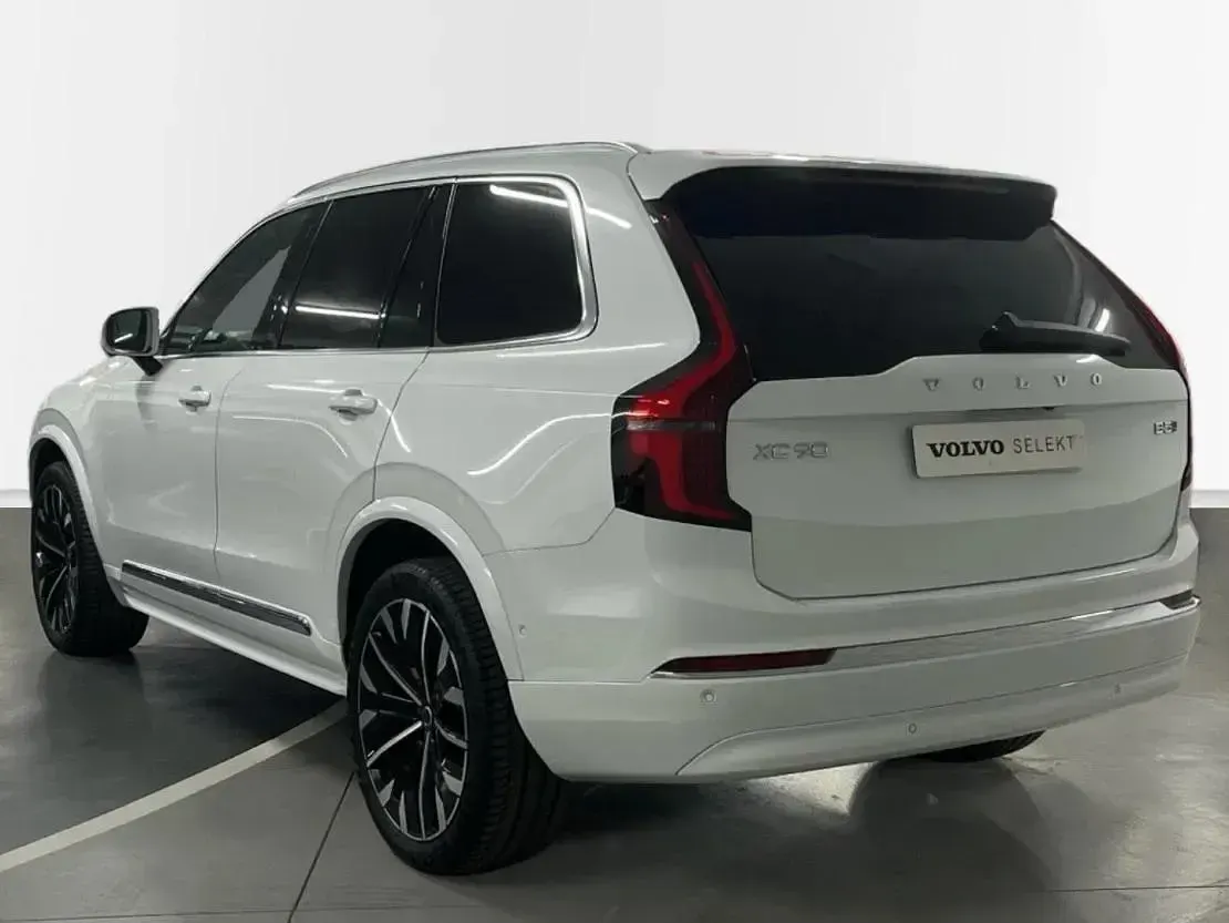 Usado Volvo XC90 Plus 250 CV (183 kW) 2025 Crystal white SUV