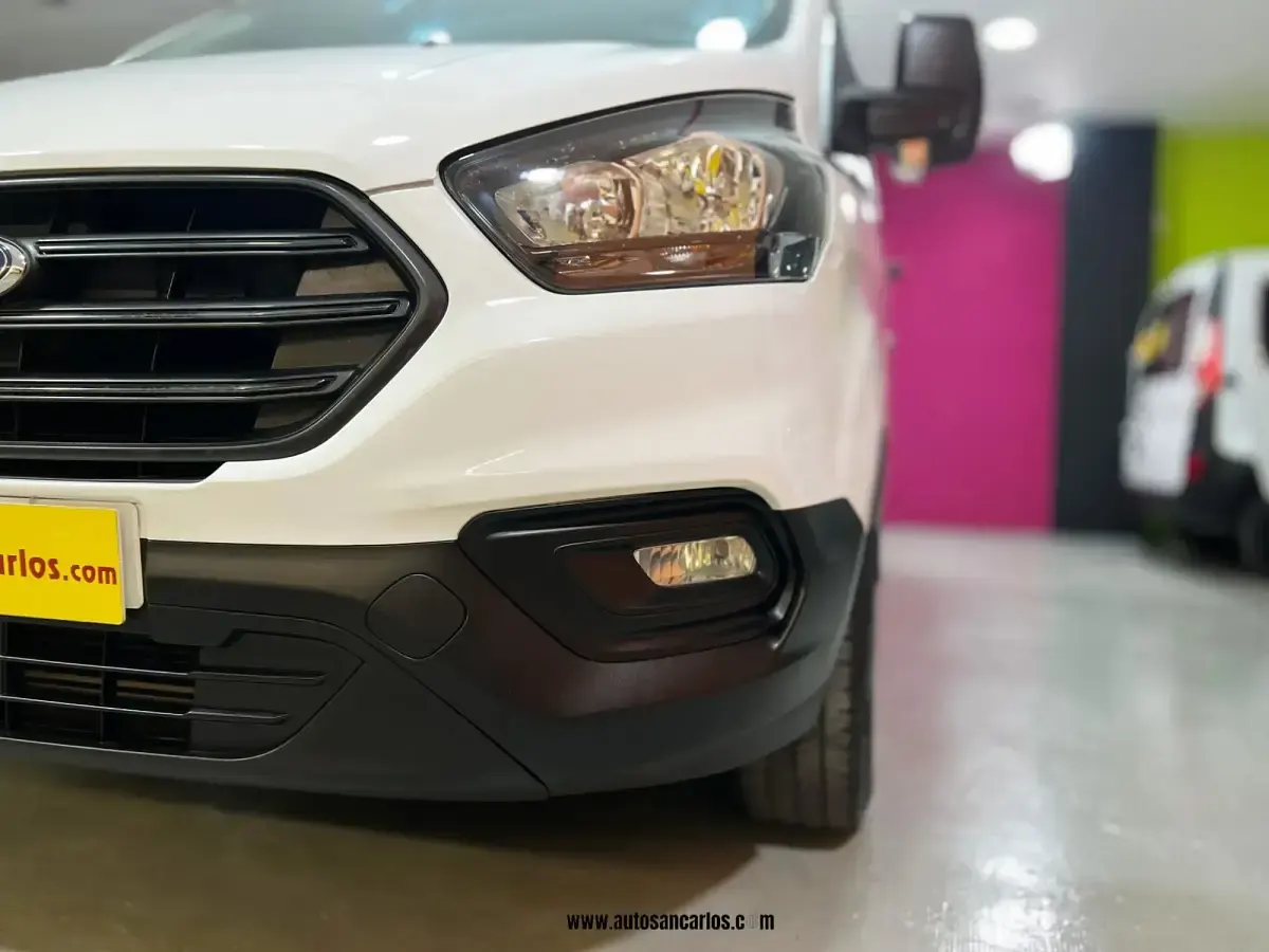 Usado Ford Transit Custom Ambiente 105 CV (77 kW) 2019 Blanco Familiar