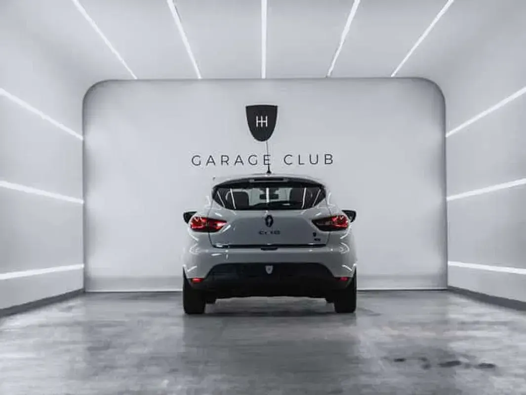 Usado Renault Clio Dynamique 90 CV (66 kW) 2015 Blanco Utilitario