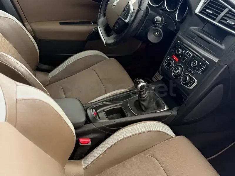 Usado Citroën DS4 Style 114 CV (83 kW) 2014 Blanco Utilitario