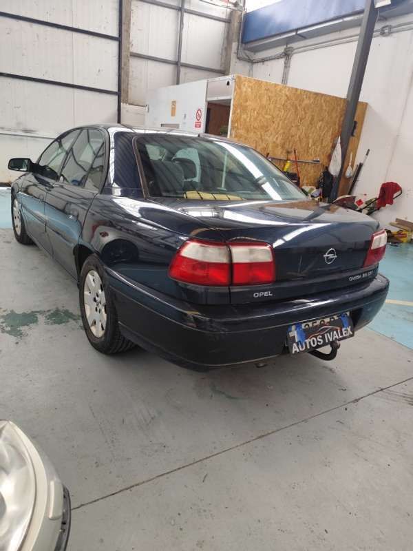 Azul Usado 2003 Opel Omega Elegance Familiar | 1250 € - Imagen 1/4