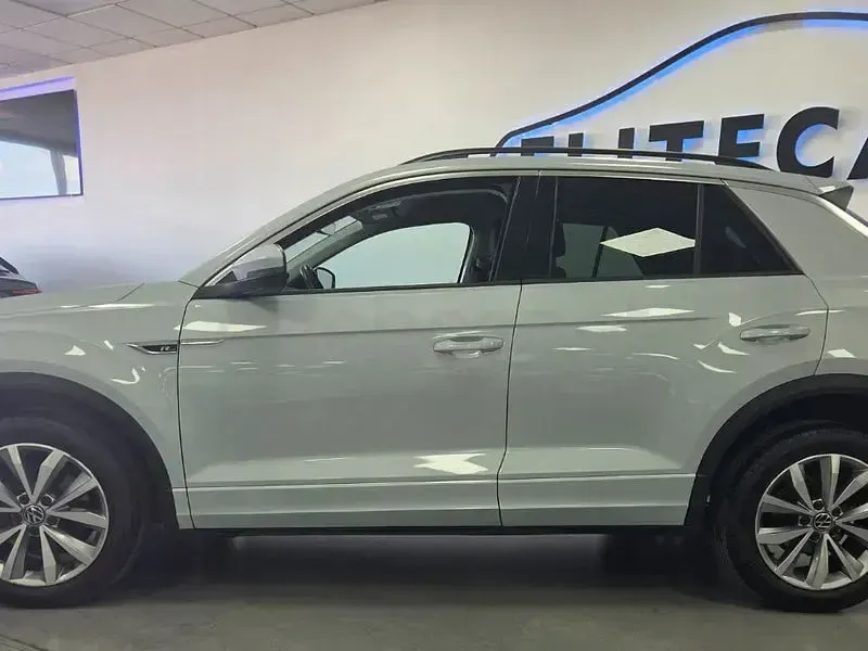 Usado VW T-Roc R-line 150 CV (110 kW) 2022 Blanco SUV