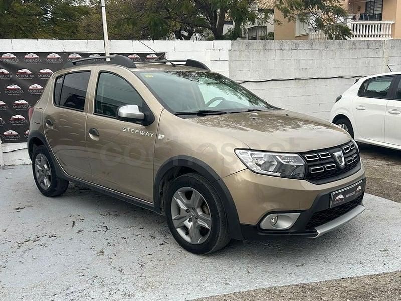 Usado Dacia Sandero Comfort 95 CV (69 kW) 2020 Marrón Berlina