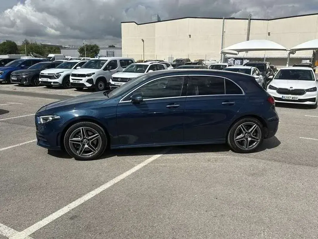 Usado Mercedes A250 218 CV (160 kW) 2023 Azul Berlina