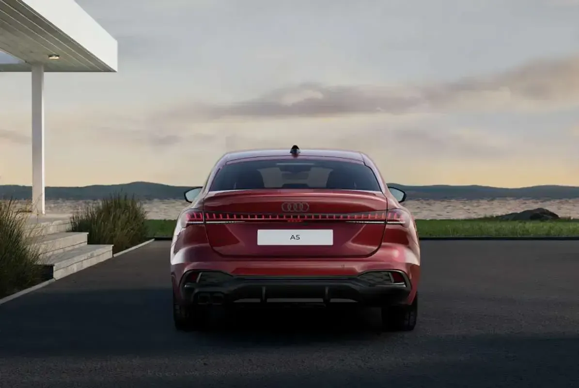 Nuevo Audi A5 204 CV (150 kW) 2026 Rojo Berlina