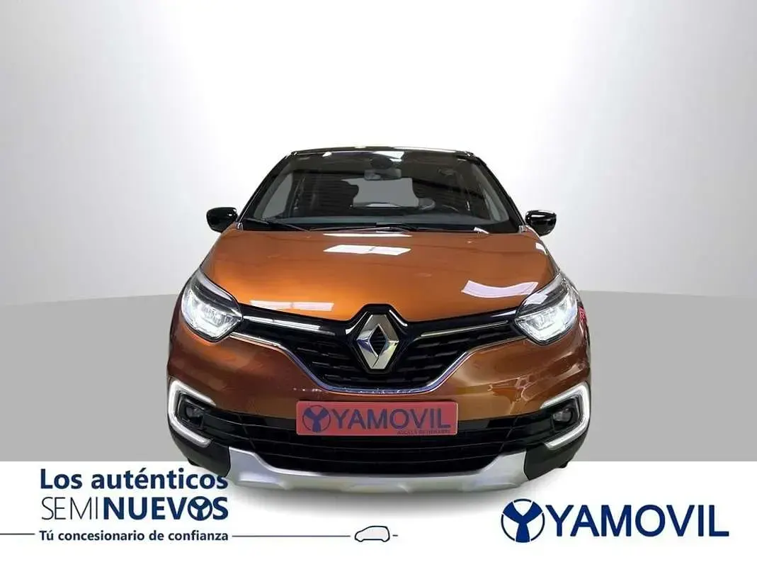 Usado Renault Captur Zen 110 CV (80 kW) 2018 Naranja SUV