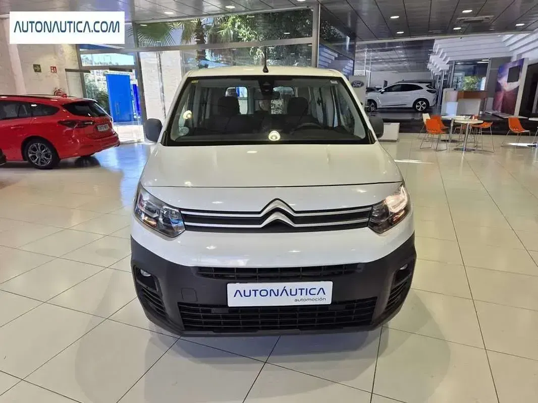 Usado Citroën Berlingo Shine 102 CV (75 kW) 2019 Blanco Monovolumen
