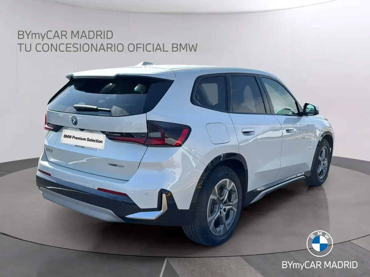 Usado BMW iX1 Comfort Edition 230 kW (313 CV) 2026 Blanco SUV