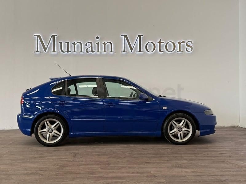 Usado Seat Leon FR 150 CV (110 kW) 2004 Azul Utilitario