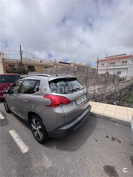 Usado Peugeot 2008 Allure 110 CV (80 kW) 2015 Gris / plata SUV